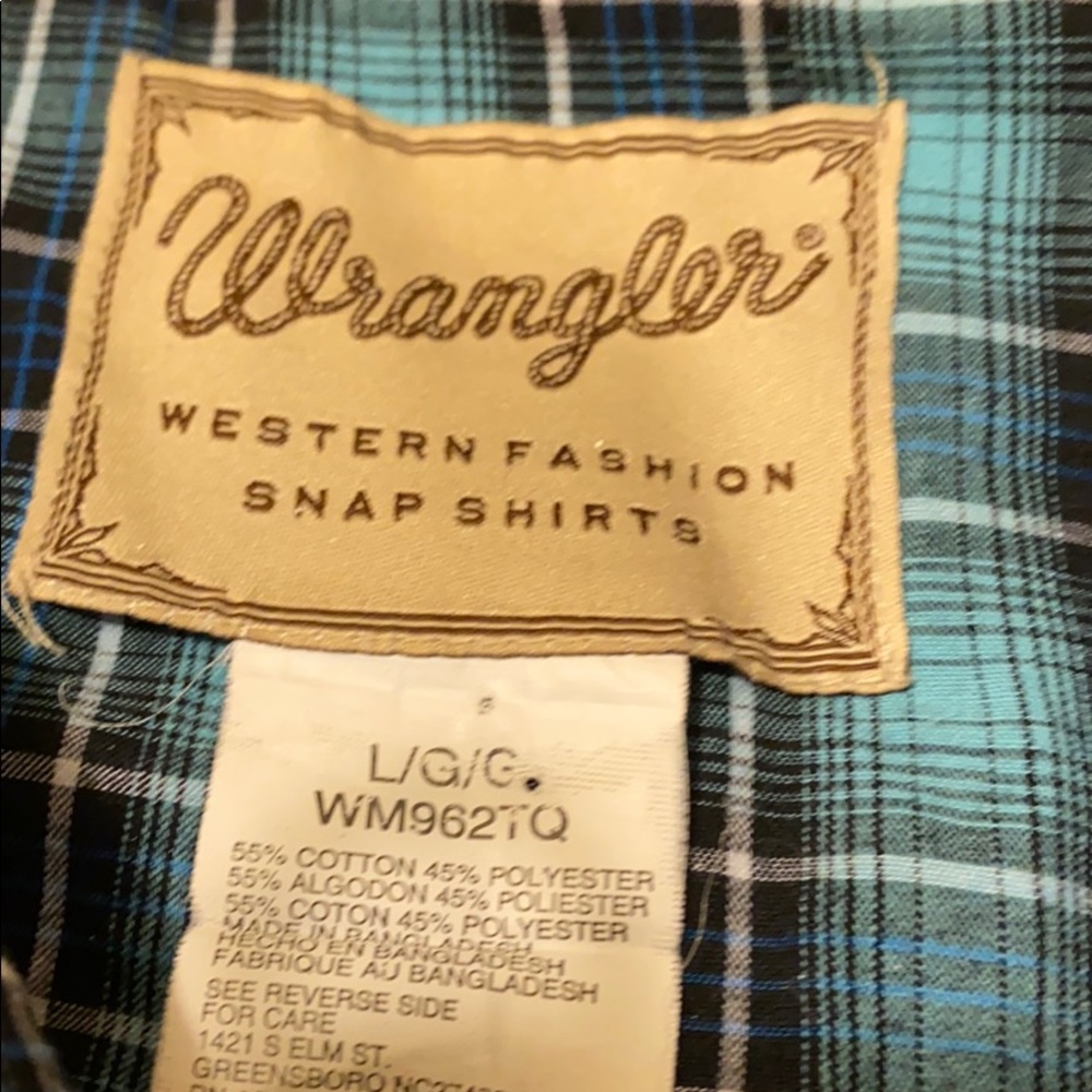 Wrangler Button Up - Picture 3 of 4